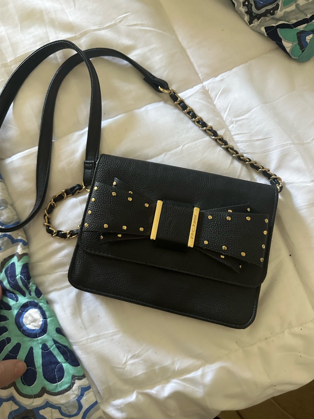 Betsy Johnson bow bag. Super cute and a great size.